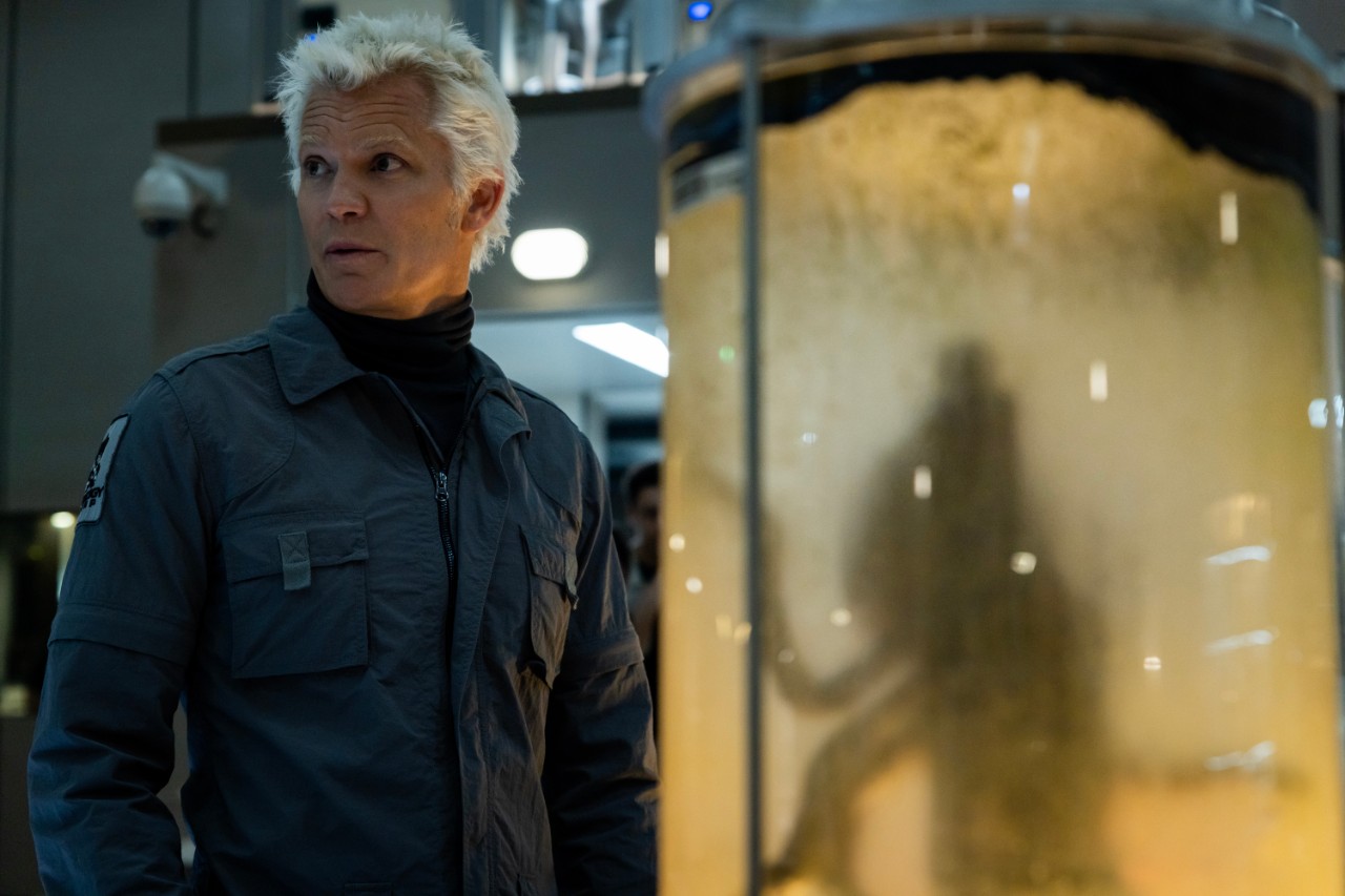 FX's Alien: Earth -- Pictured: Timothy Olyphant as Kirsh. CR: Patrick Brown/FX