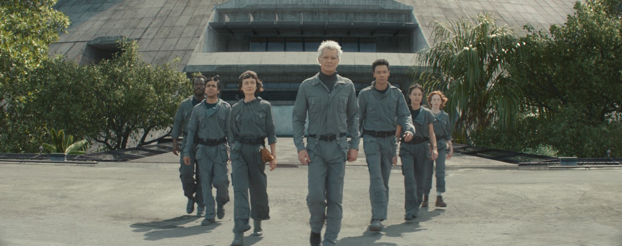 FX’s Alien: Earth – Pictured: (l-r) Jonathan Ajayi as Smee, Adarsh Gourav as Slightly, Sydney Chandler as Wendy, Timothy Olyphant as Kirsh, Kit Young as Tootles, Erana James as Curly, Lily Newmark as Nibs. CR: FX